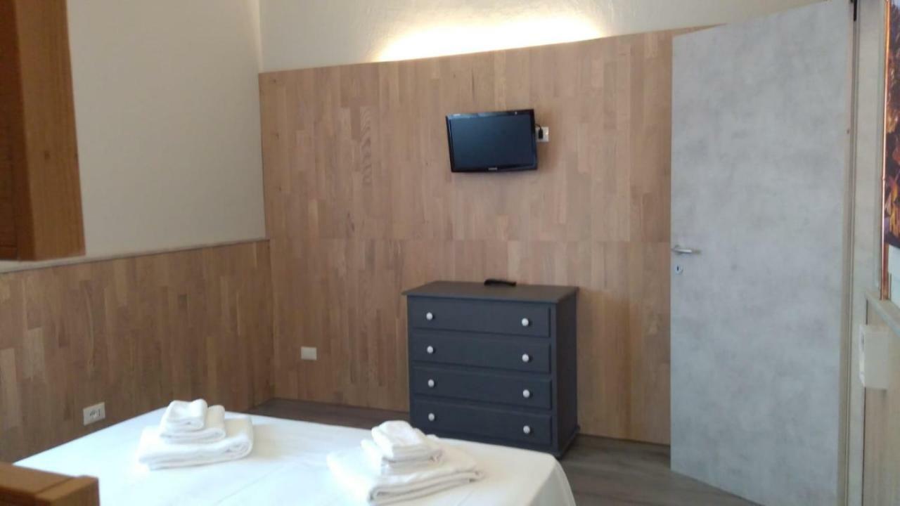 Garbini Alla Fiera Verona Buitenkant foto